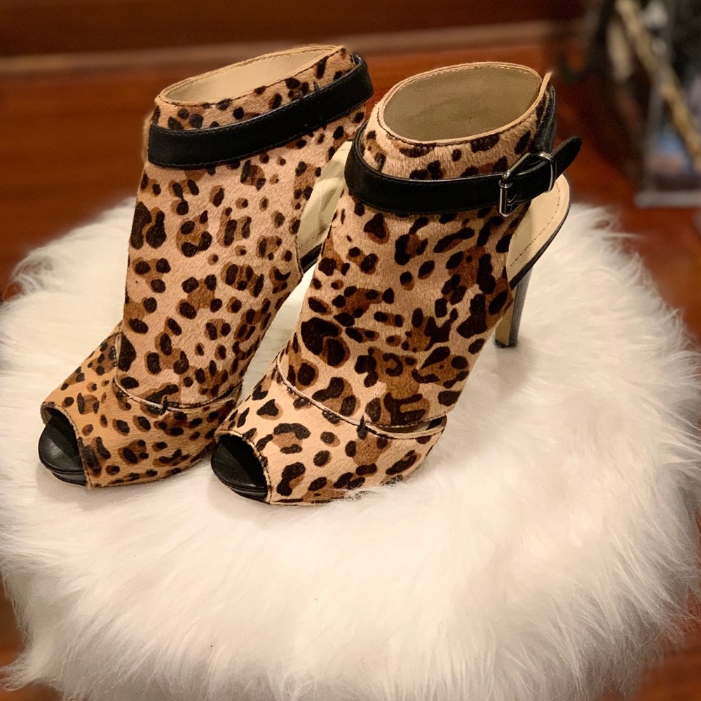 Kenneth Cole Booties - Size 7.5 - Picture 5 of 6
